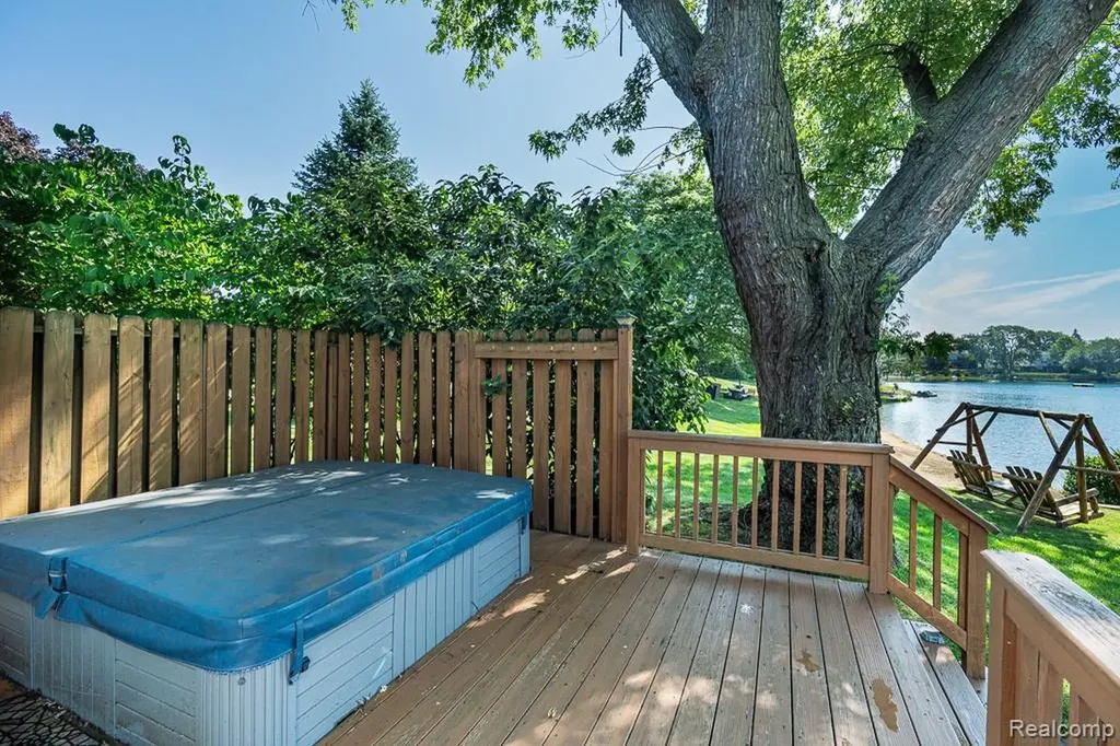 1854 Lyster Lane Troy City MI 48085