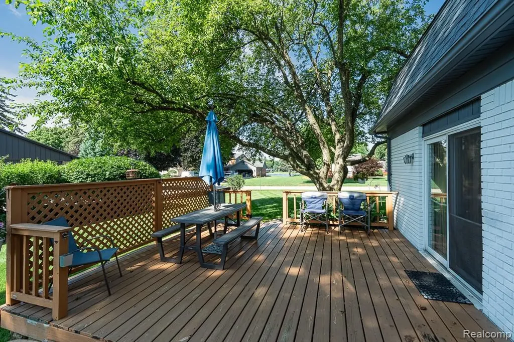 1854 Lyster Lane Troy City MI 48085