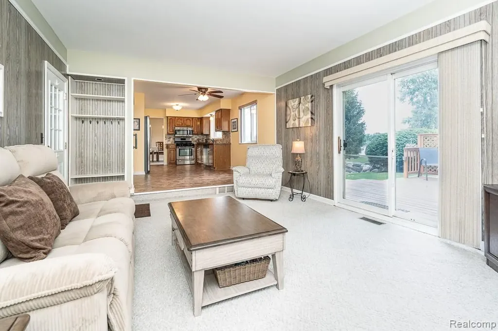 1854 Lyster Lane Troy City MI 48085