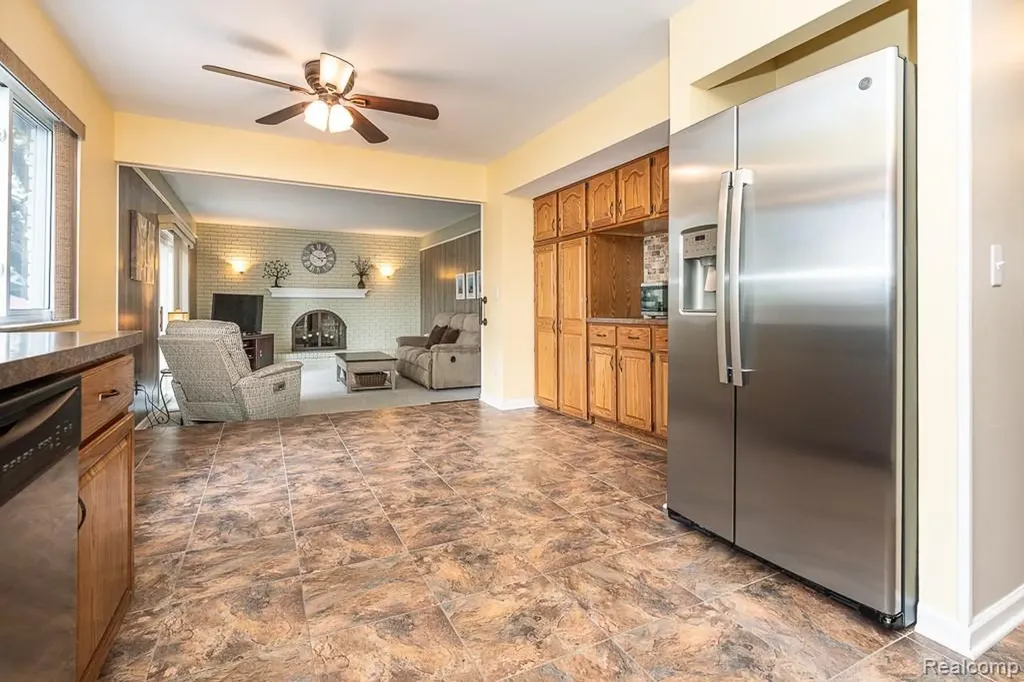 1854 Lyster Lane Troy City MI 48085