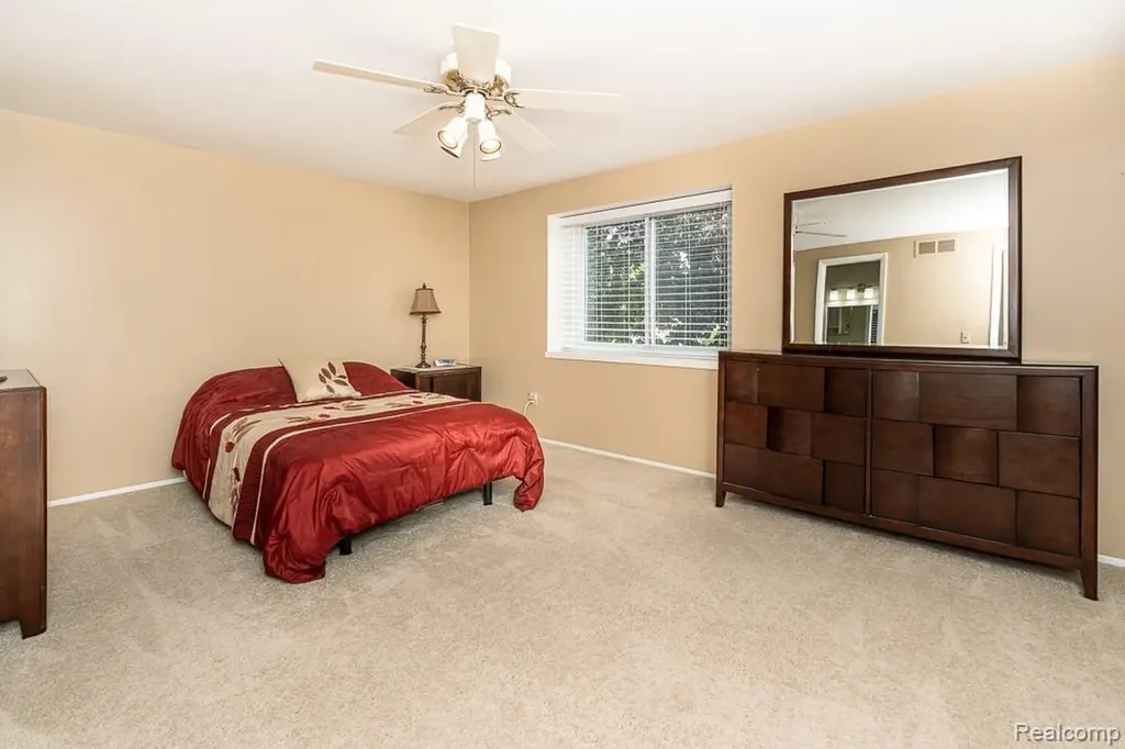 1854 Lyster Lane Troy City MI 48085