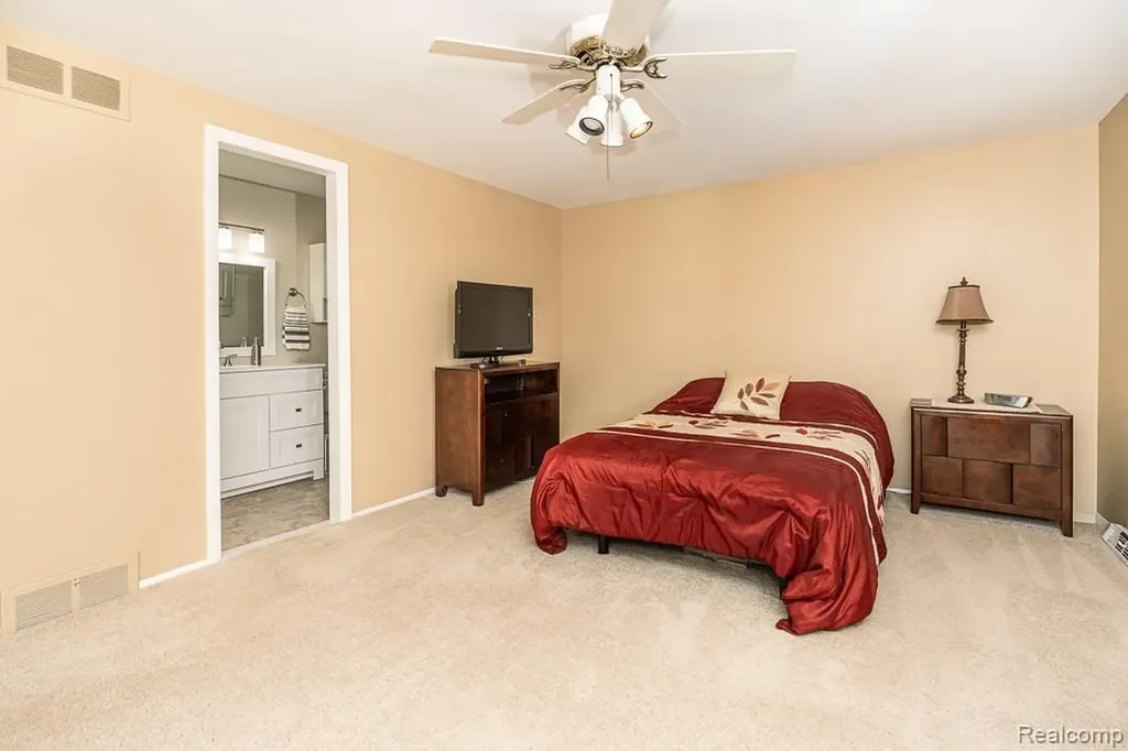 1854 Lyster Lane Troy City MI 48085