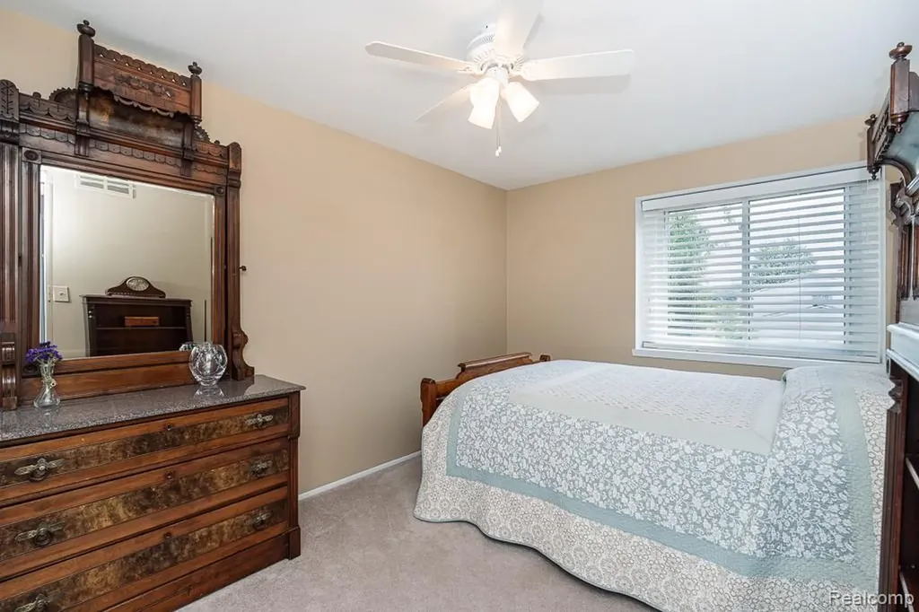 1854 Lyster Lane Troy City MI 48085