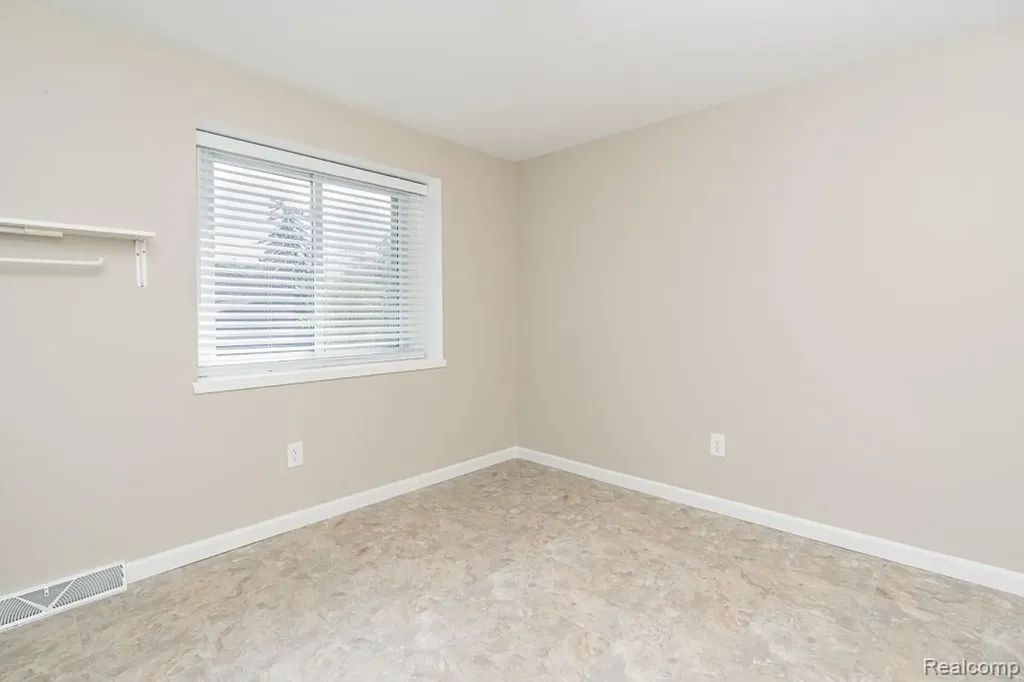 1854 Lyster Lane Troy City MI 48085
