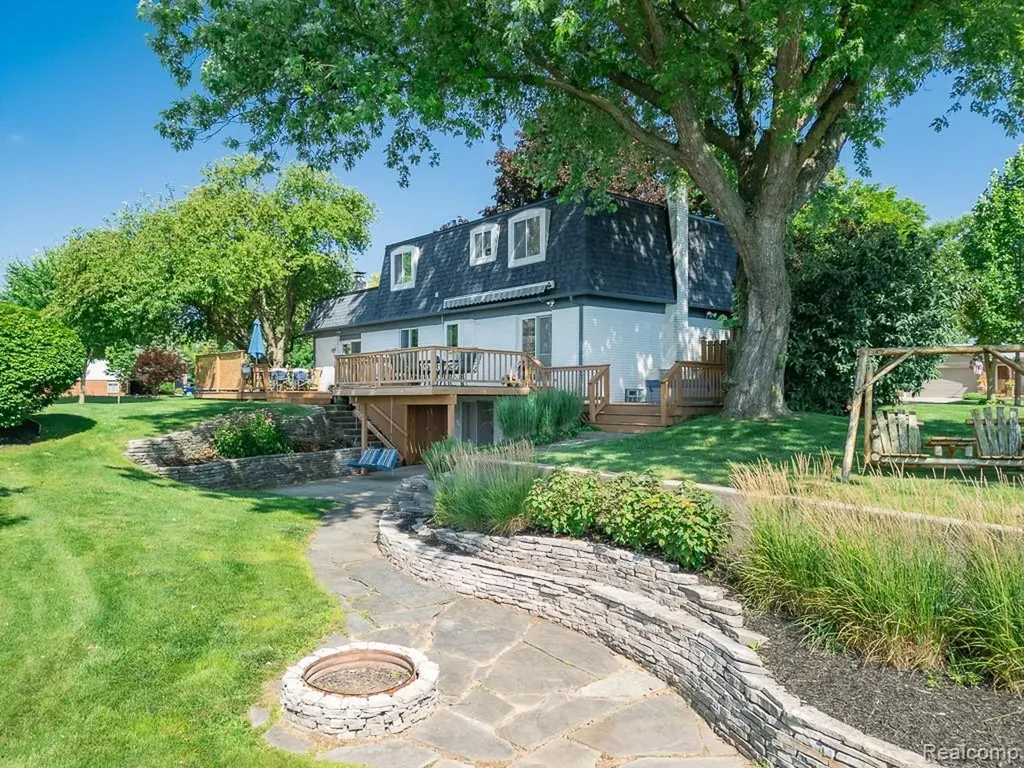 1854 Lyster Lane Troy City MI 48085