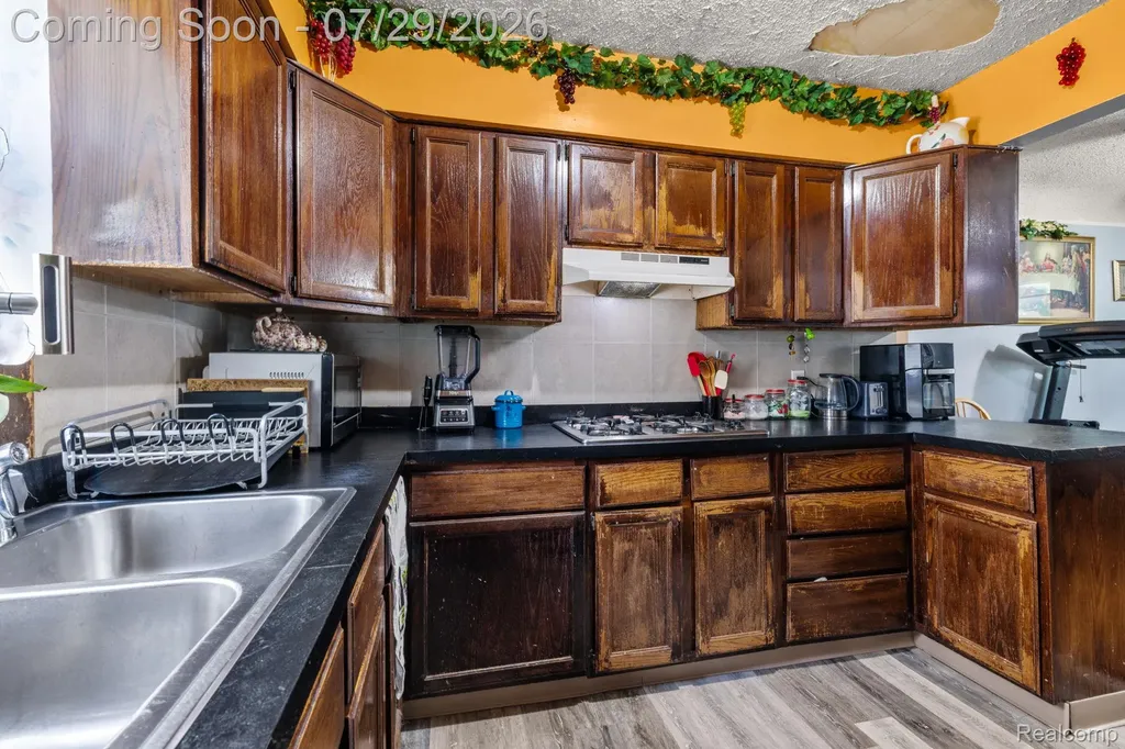 18810 Reed Street Melvindale City MI 48122