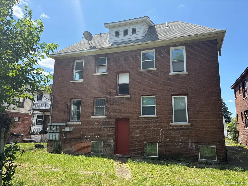 8244 Wisconsin Street Detroit City MI 48204