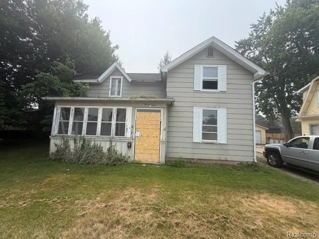217 W Mcarthur Street Corunna City MI 48817