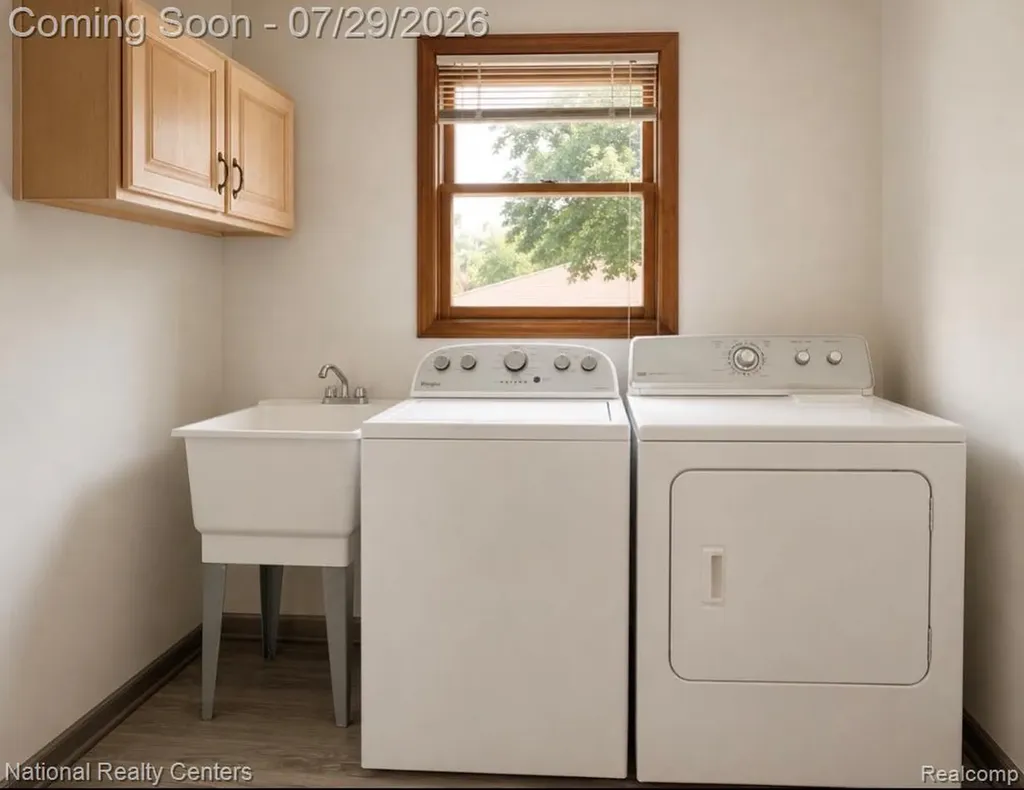 1919 Portpool Court West Bloomfield Charter Township MI 48324