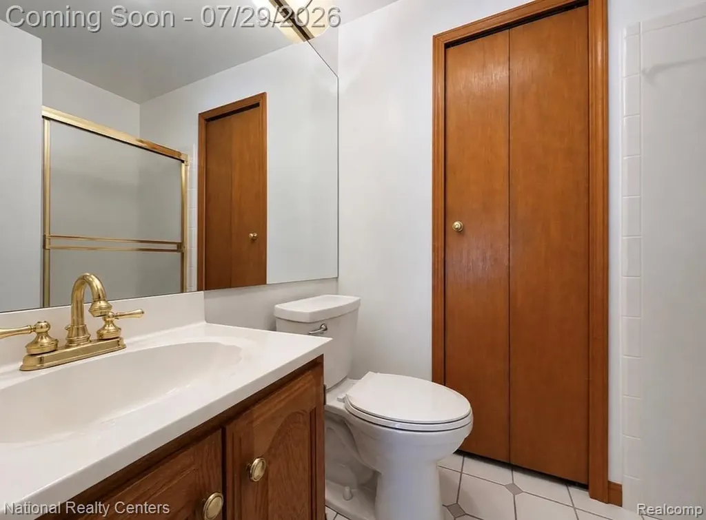 1919 Portpool Court West Bloomfield Charter Township MI 48324