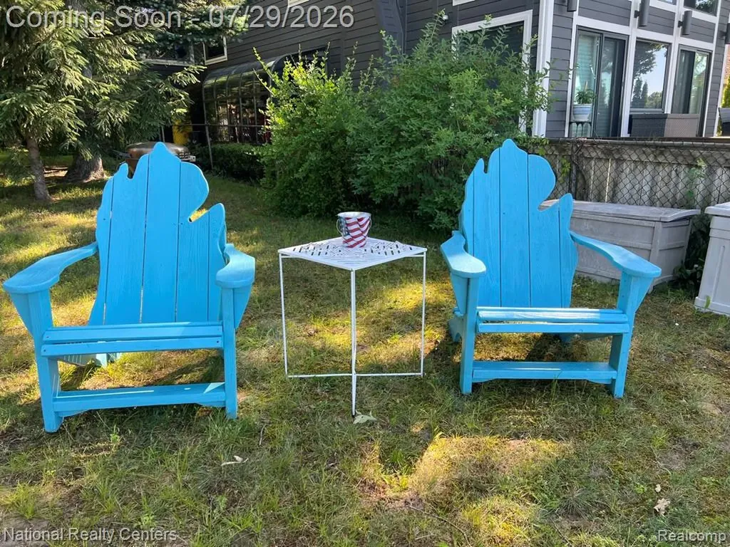 1919 Portpool Court West Bloomfield Charter Township MI 48324