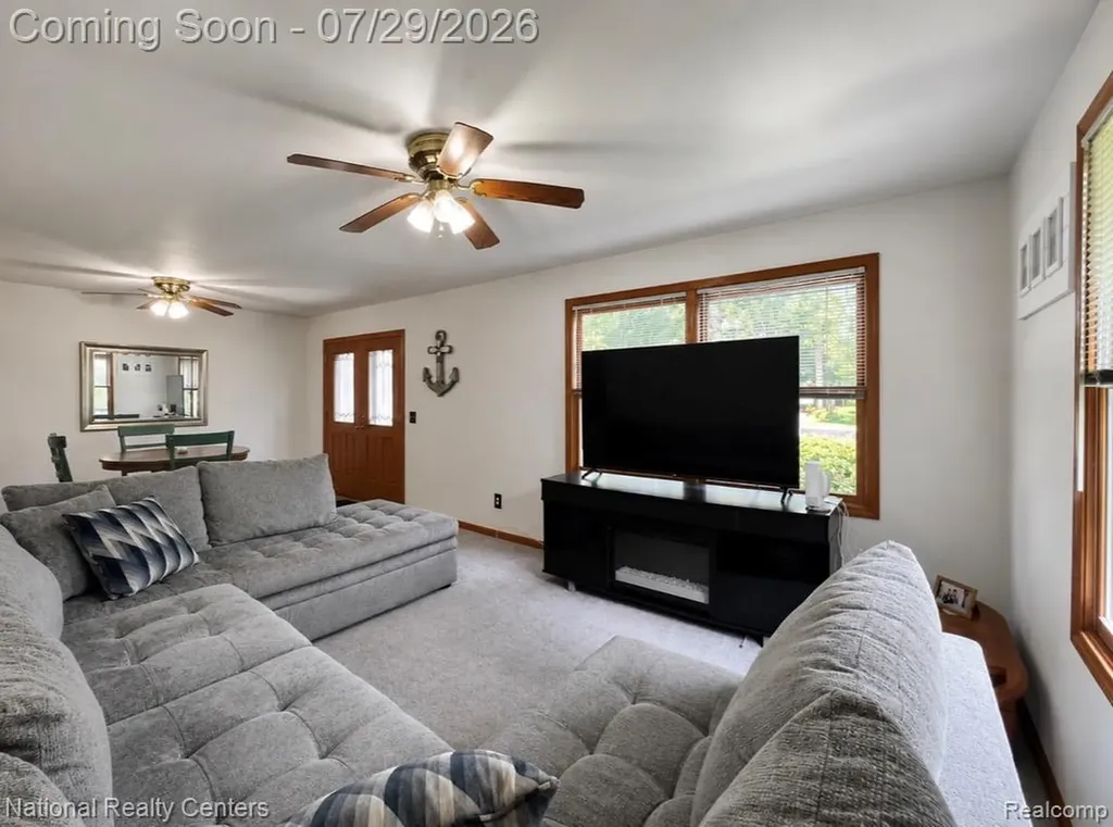 1919 Portpool Court West Bloomfield Charter Township MI 48324