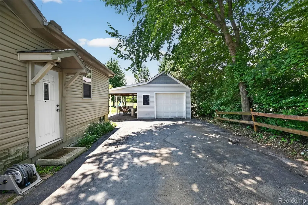 2375 Stewart Road Frenchtown Township MI 48162