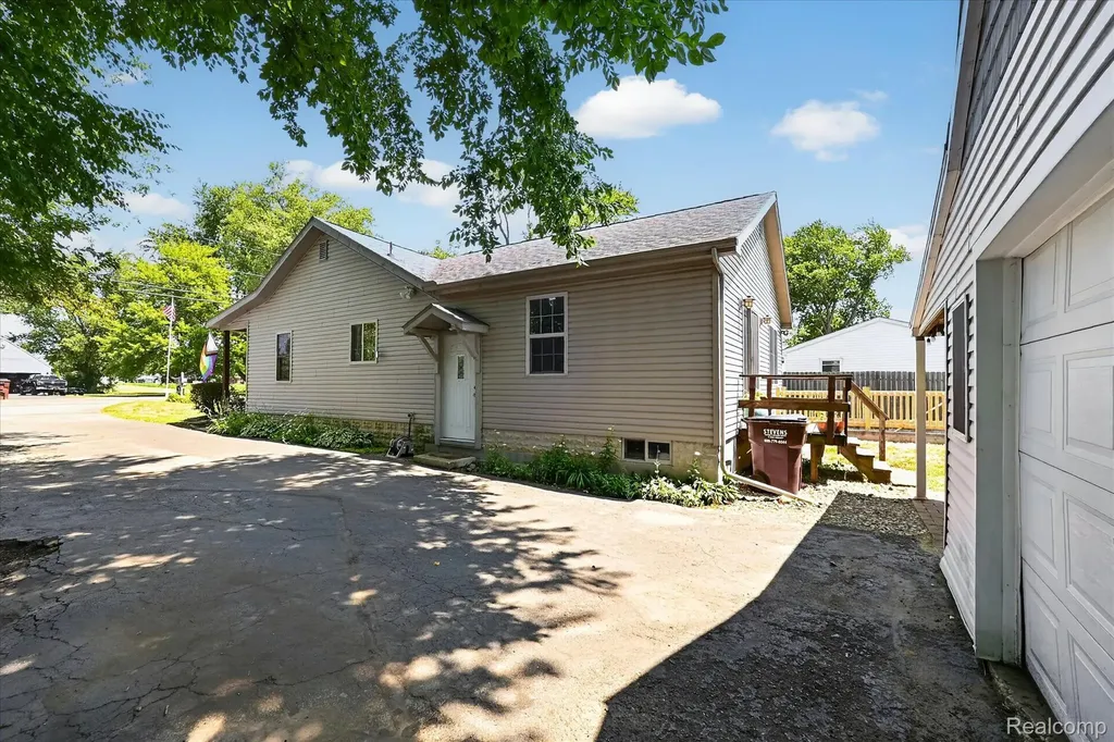 2375 Stewart Road Frenchtown Township MI 48162