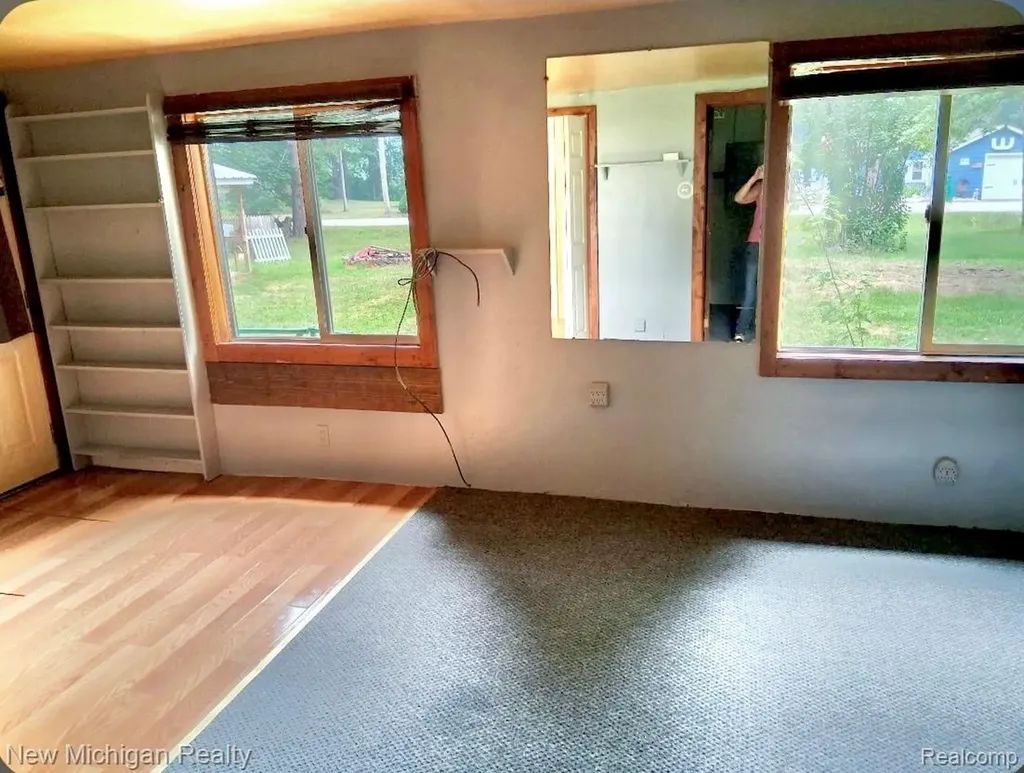 208 Hickory Street Hay Township MI 48624