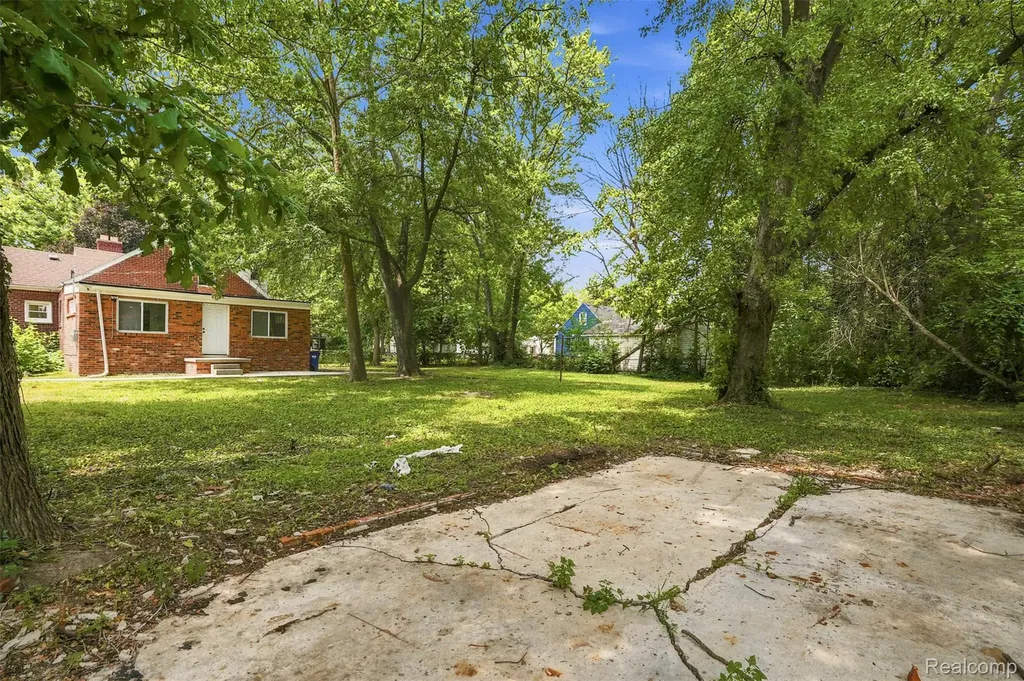 5900 Neff Avenue Detroit City MI 48224