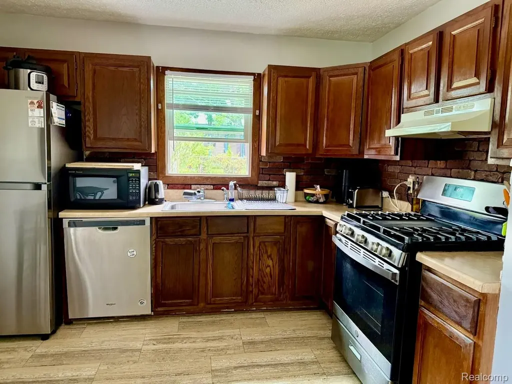 522 Hudson Street Ypsilanti Charter Township MI 48198