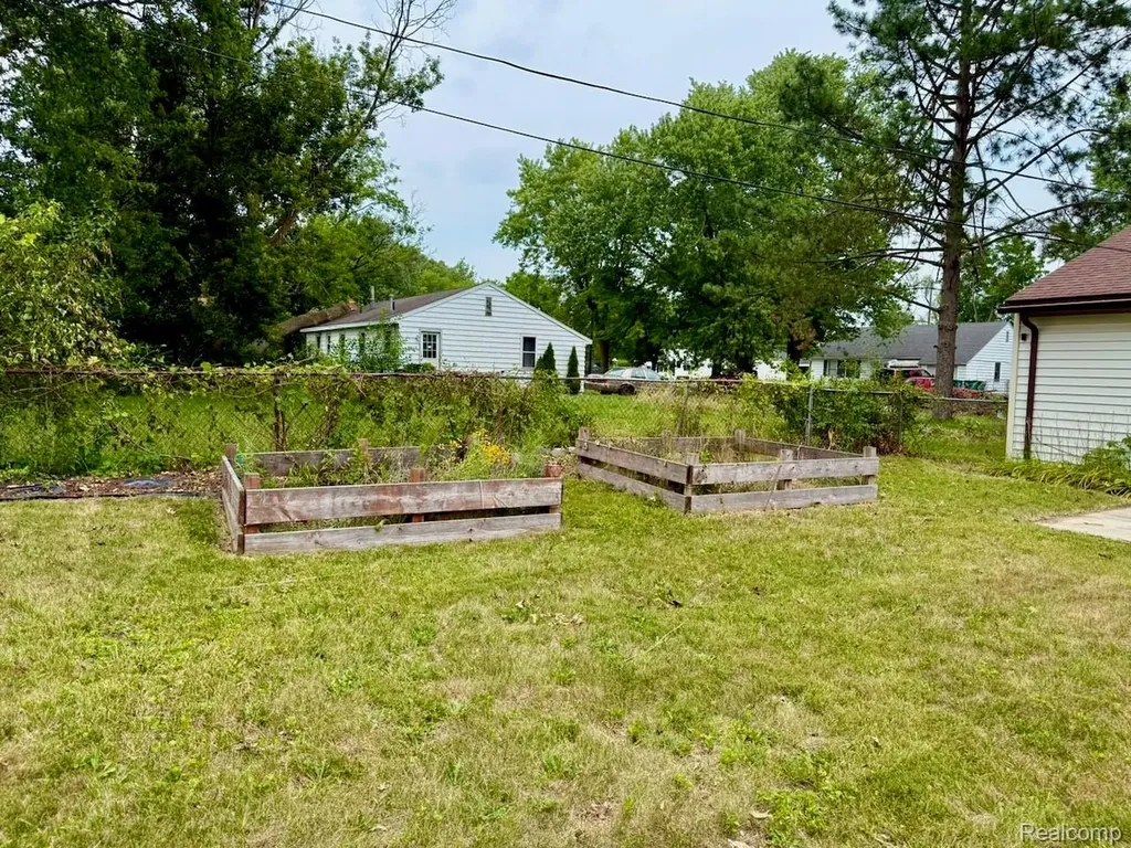 522 Hudson Street Ypsilanti Charter Township MI 48198