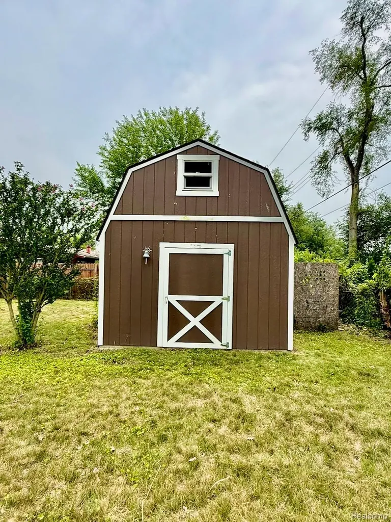 522 Hudson Street Ypsilanti Charter Township MI 48198