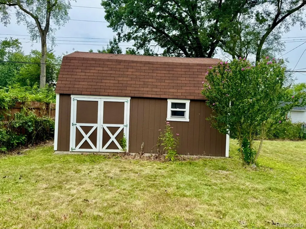 522 Hudson Street Ypsilanti Charter Township MI 48198