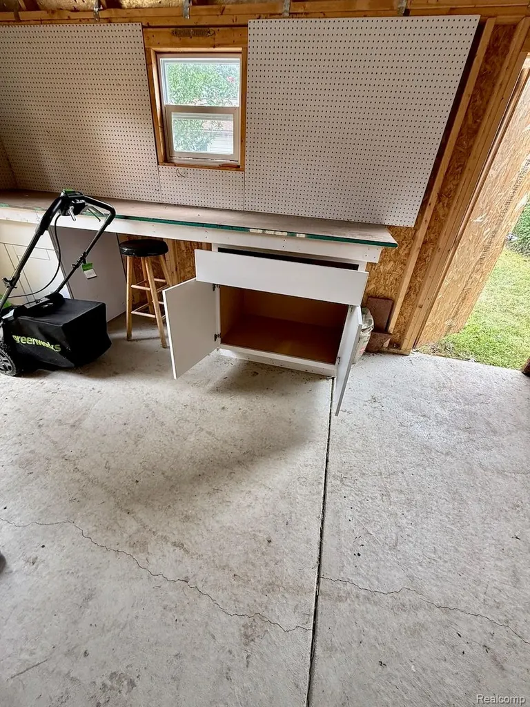522 Hudson Street Ypsilanti Charter Township MI 48198