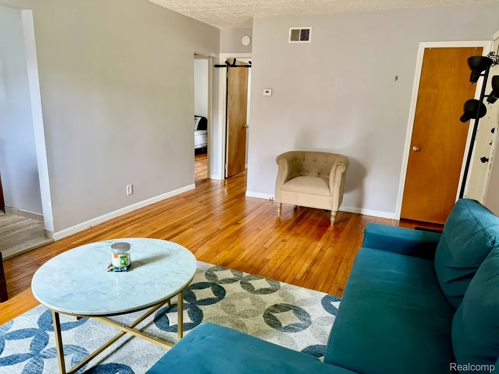 522 Hudson Street Ypsilanti Charter Township MI 48198
