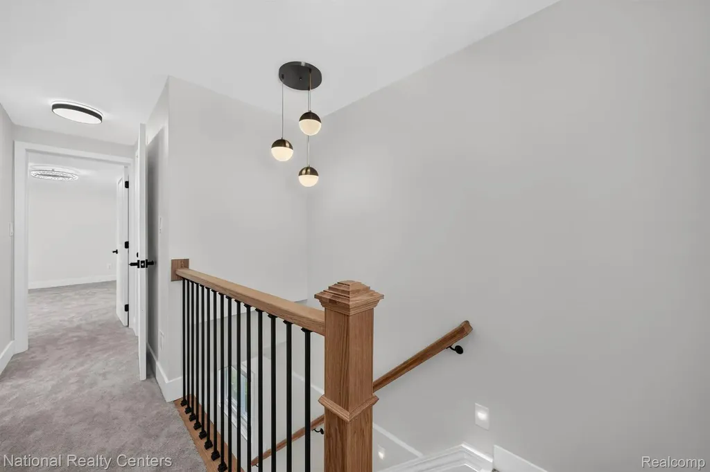 833 Bernie Lane Madison Heights City MI 48071