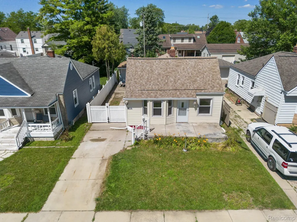 2104 Electric Street Wyandotte City MI 48192