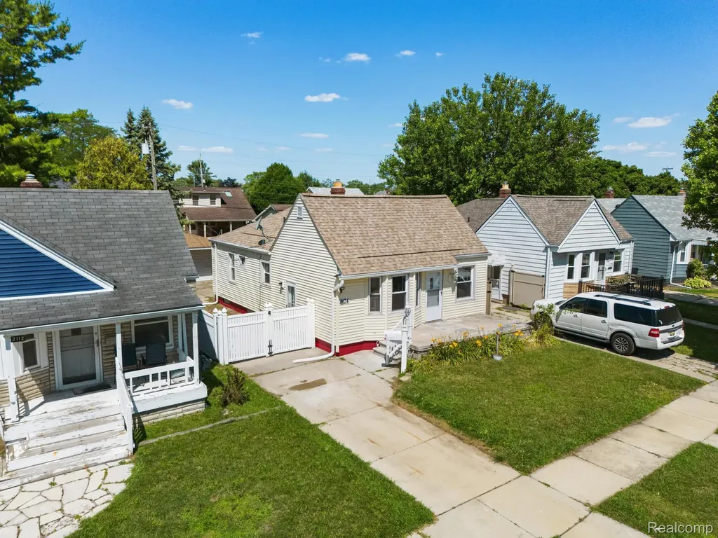 2104 Electric Street Wyandotte City MI 48192