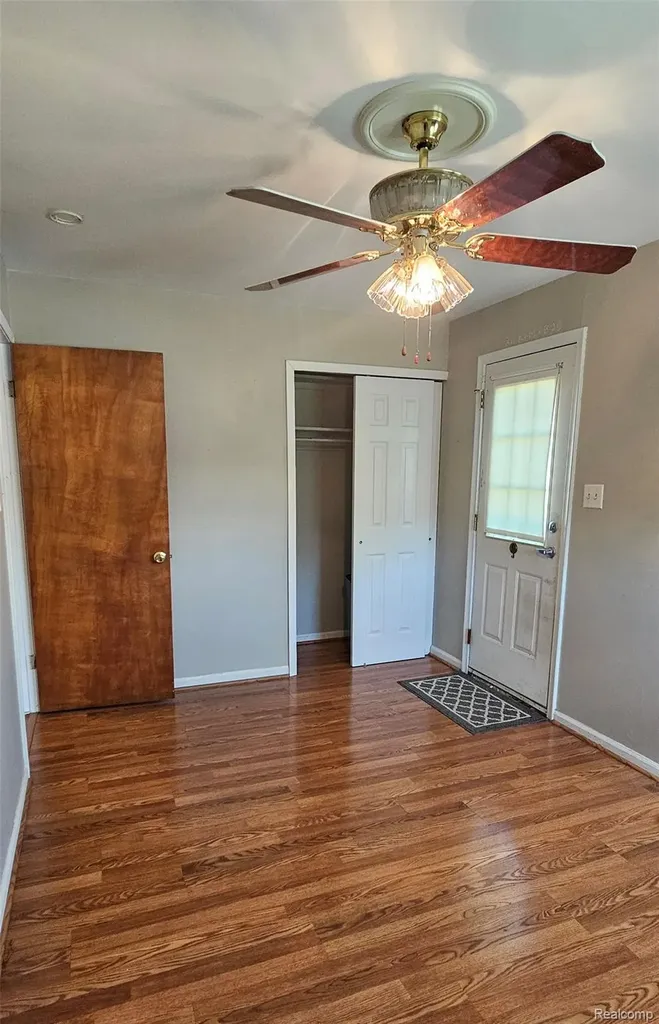 18159 Matthews Street Riverview City MI 48193