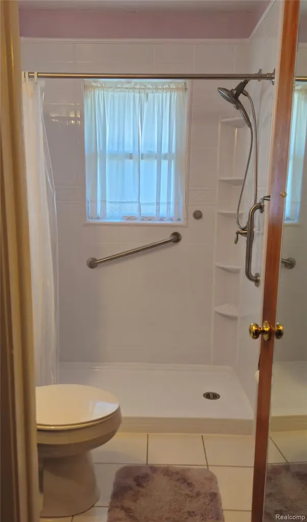 18159 Matthews Street Riverview City MI 48193