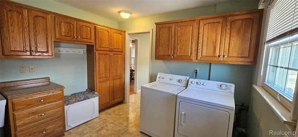 18159 Matthews Street Riverview City MI 48193