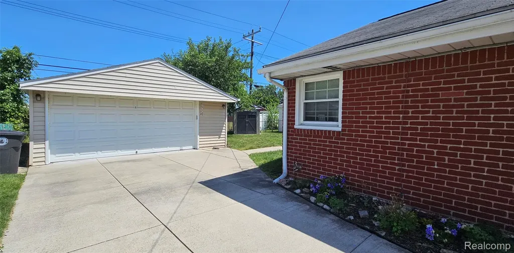 18159 Matthews Street Riverview City MI 48193