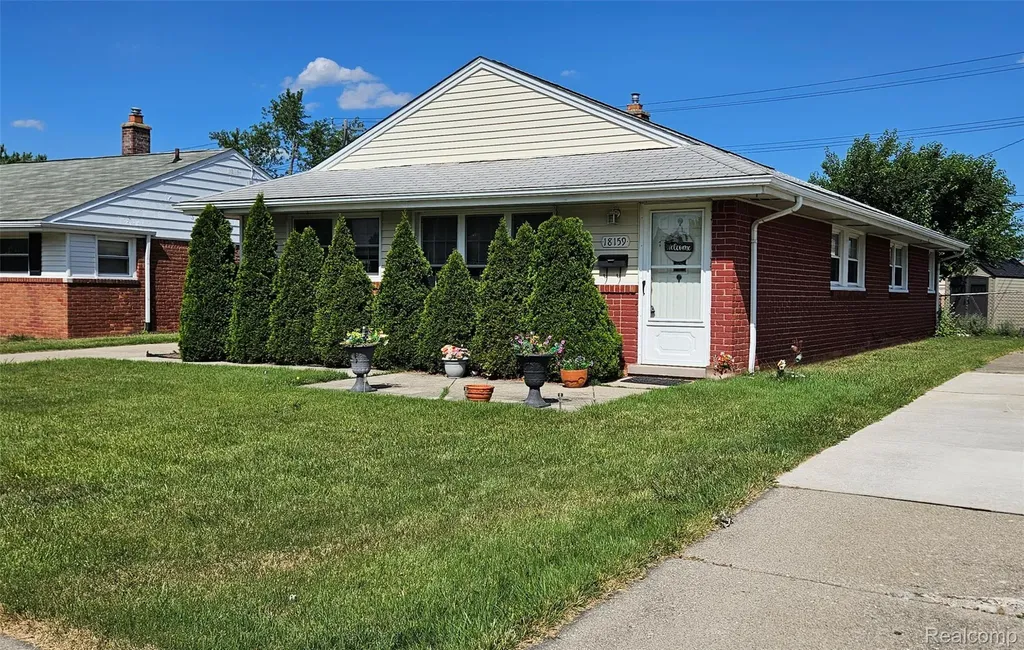 18159 Matthews Street Riverview City MI 48193