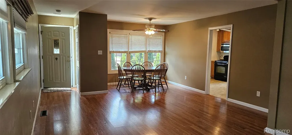 18159 Matthews Street Riverview City MI 48193