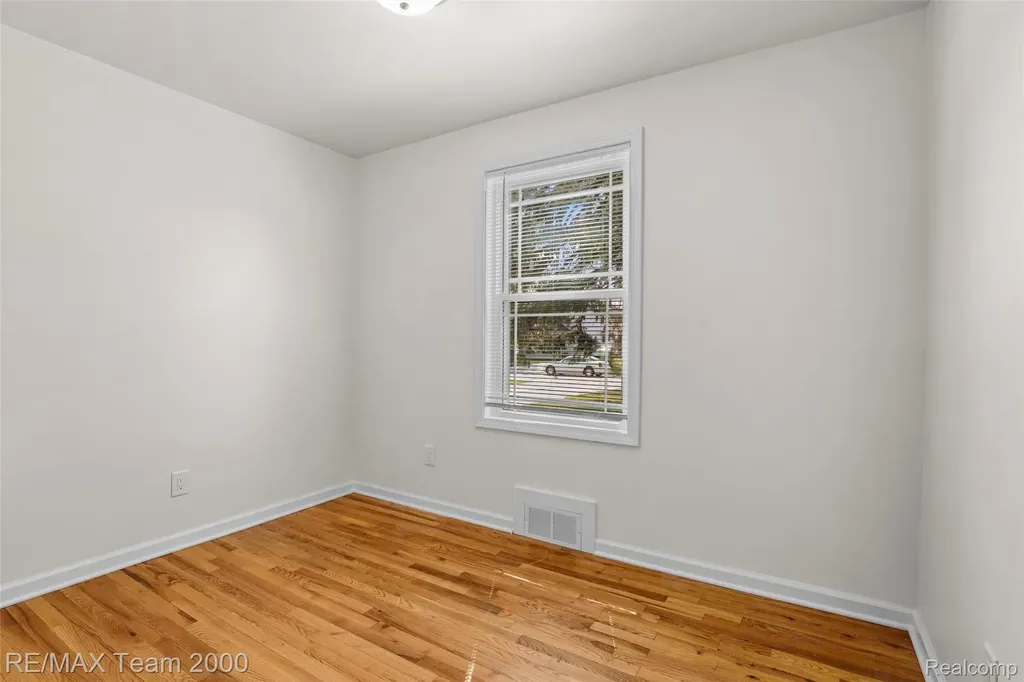 4191 Burns Avenue Lincoln Park City MI 48146