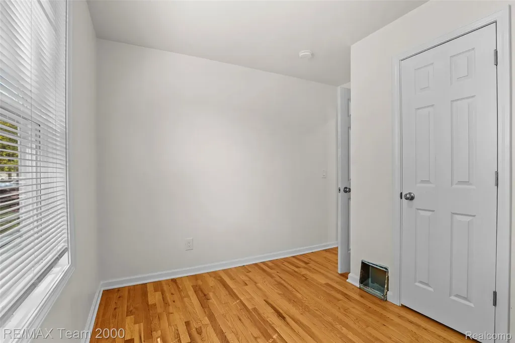 4191 Burns Avenue Lincoln Park City MI 48146