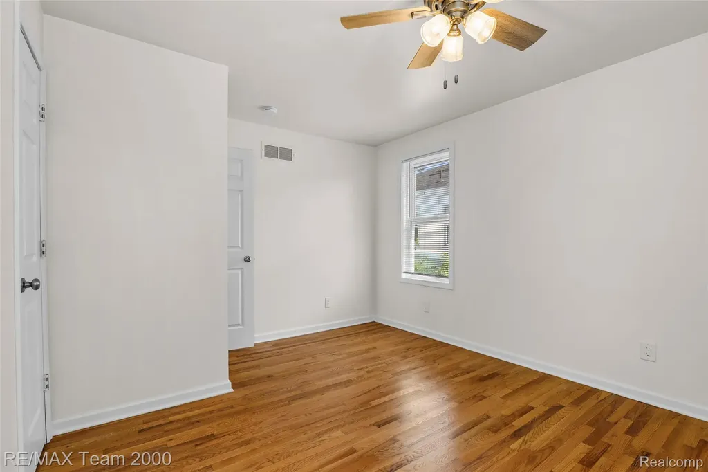 4191 Burns Avenue Lincoln Park City MI 48146