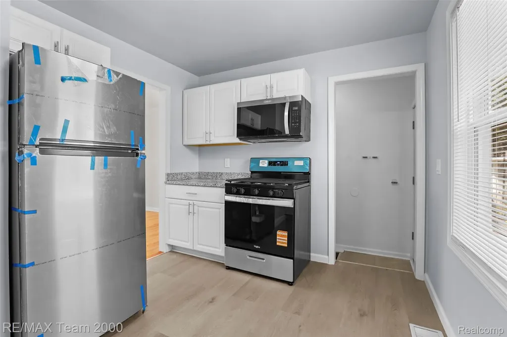 4191 Burns Avenue Lincoln Park City MI 48146