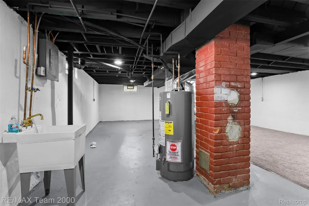 4191 Burns Avenue Lincoln Park City MI 48146