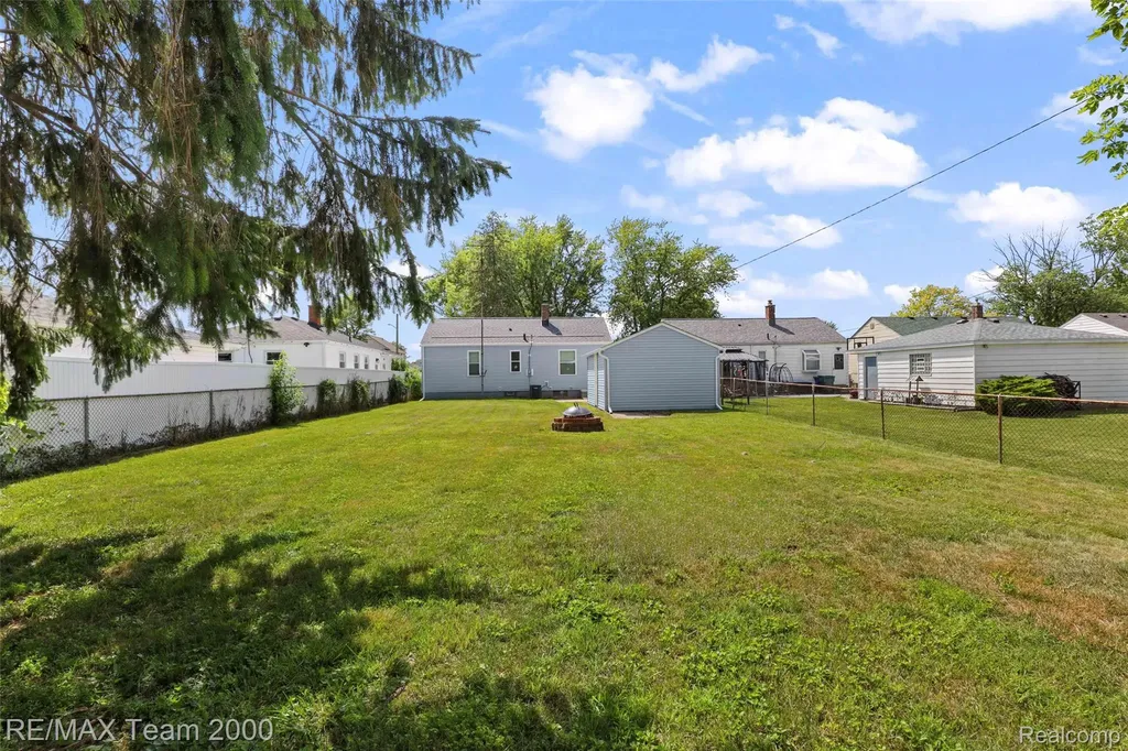 4191 Burns Avenue Lincoln Park City MI 48146