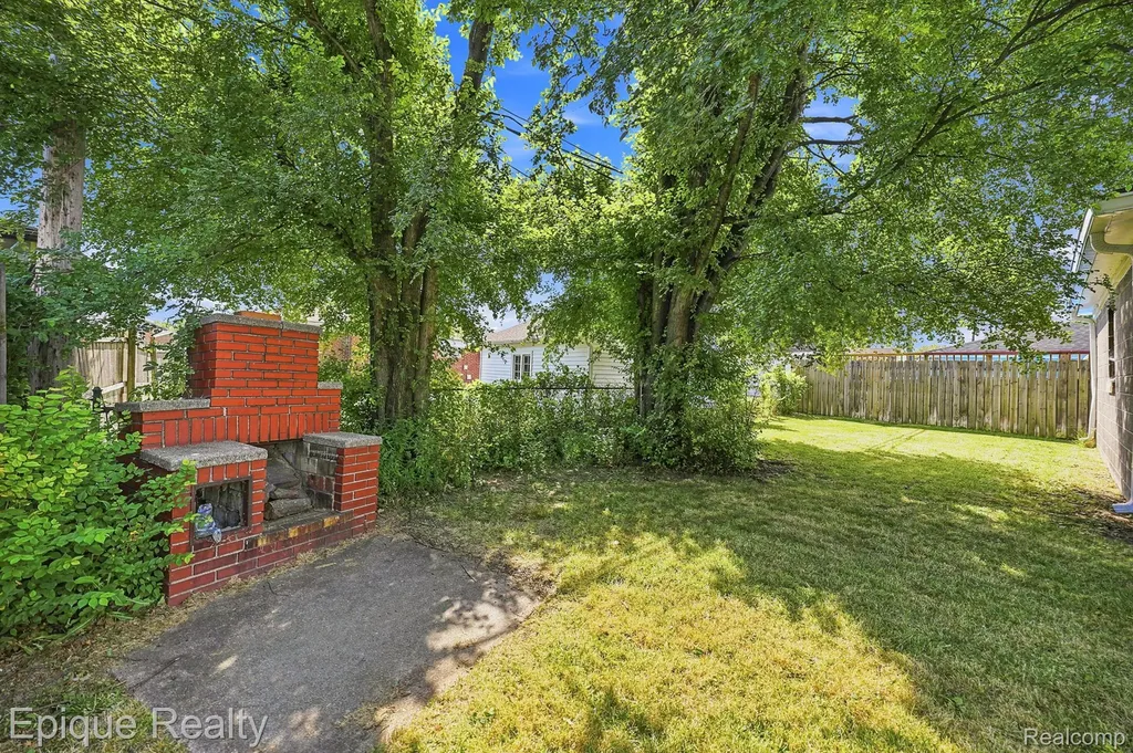 25916 Cubberness Street St. Clair Shores City MI 48081