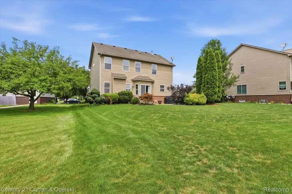 23537 Crescent Ridge Drive Huron Charter Township MI 48164