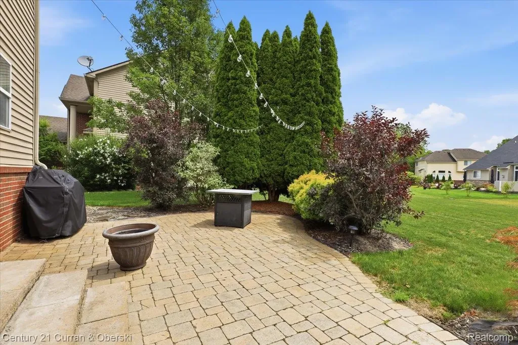 23537 Crescent Ridge Drive Huron Charter Township MI 48164