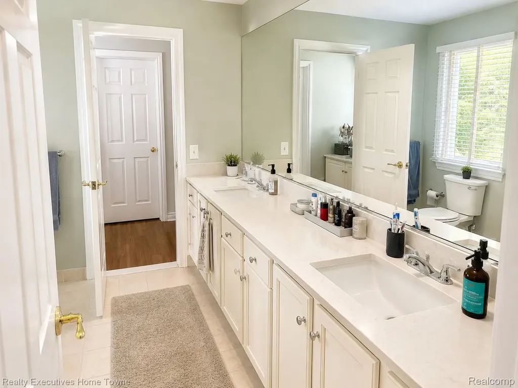 1395 Country Club Road Bloomfield Charter Township MI 48304