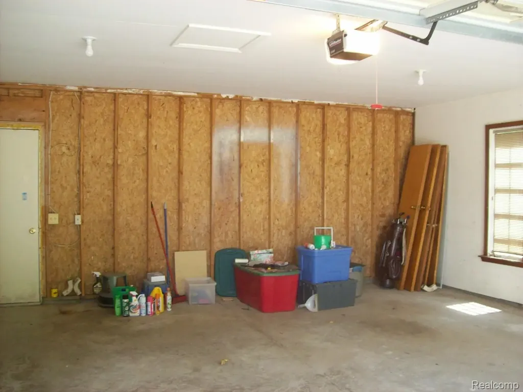 3030 Thomas Road Oxford Charter Township MI 48371