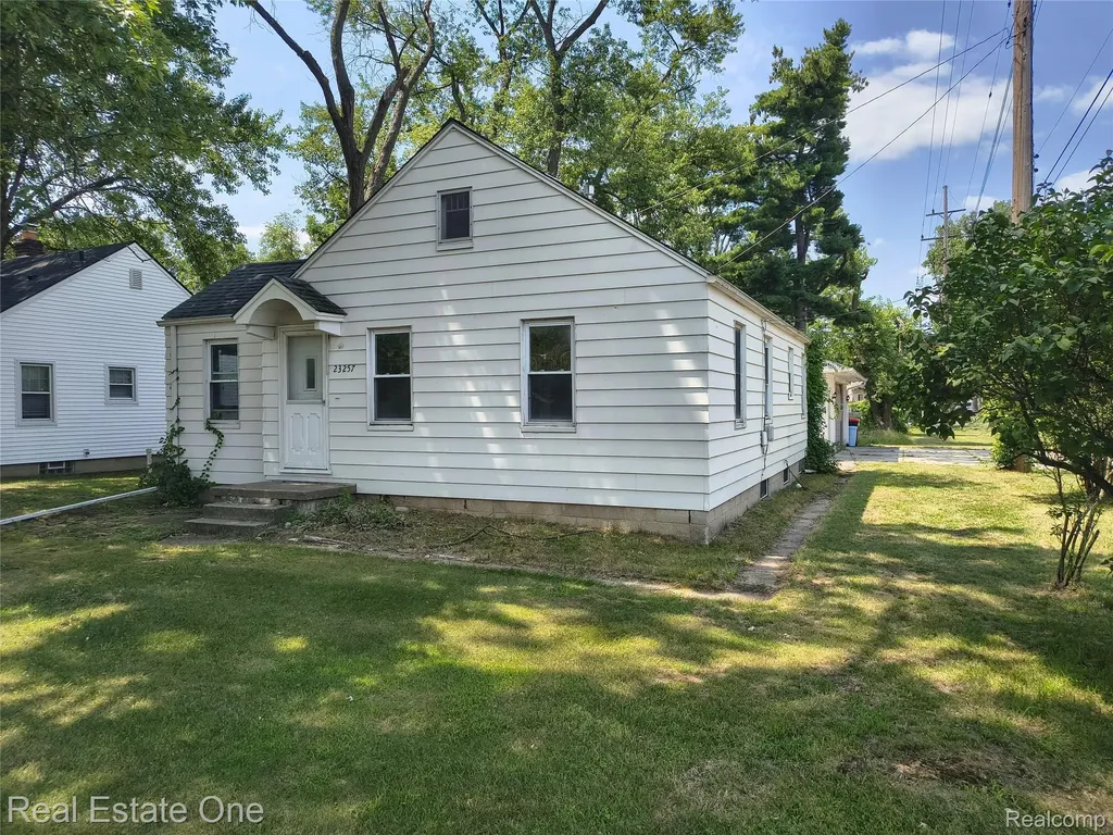 23257 Lahser Road Southfield City MI 48033