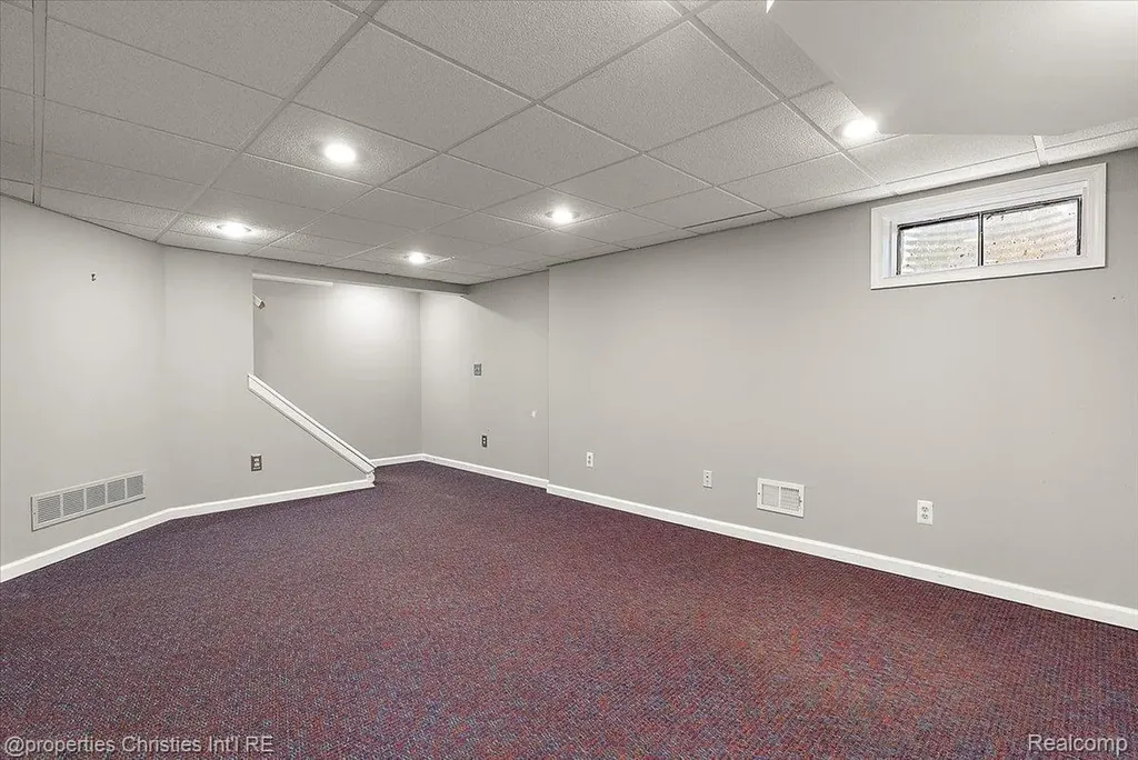 3173 Hidden Ridge Drive Waterford Charter Township MI 48328