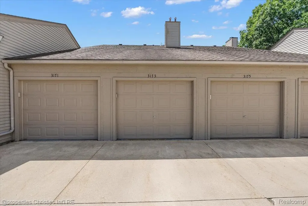3173 Hidden Ridge Drive Waterford Charter Township MI 48328