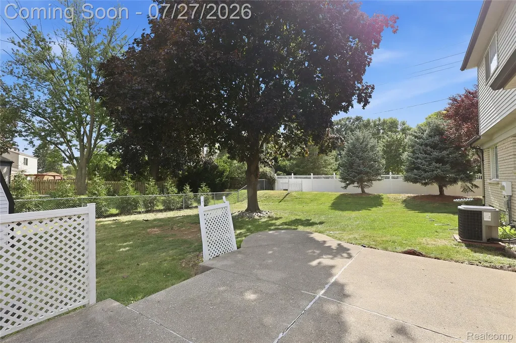 13622 Biscayne Drive Sterling Heights City MI 48313
